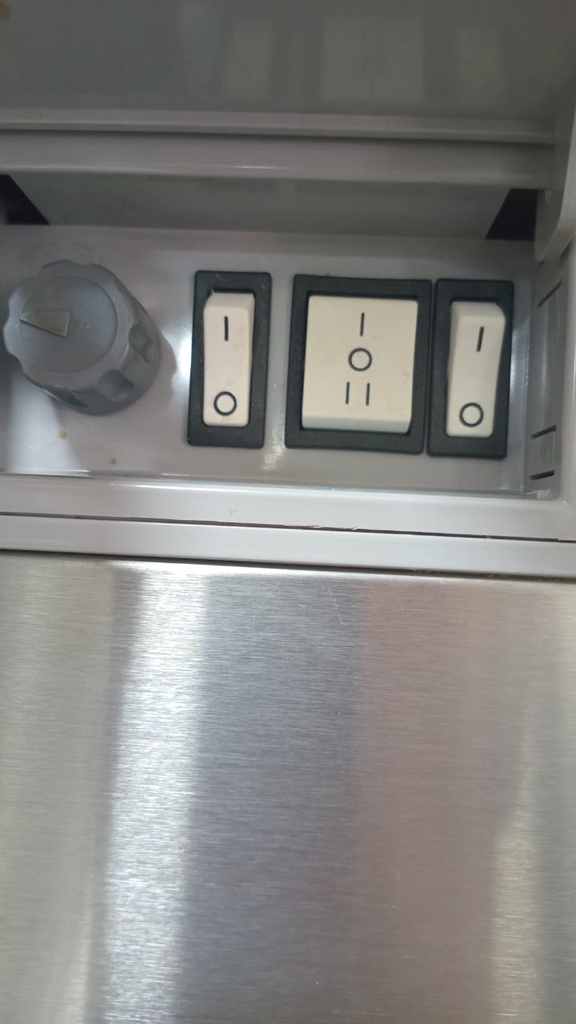 DISPENSADORA DE GRANIZADO MT 2 TANQUES 10 LITROS UGOLINI